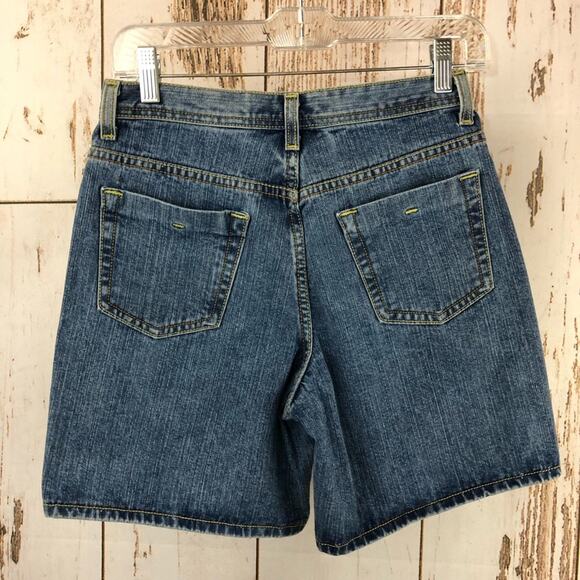 Vintage Faded Glory Jean Shorts.  Size 4. Excellent condition! - Picture 2 of 4